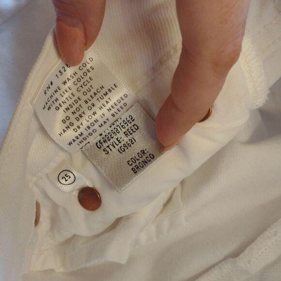 GRLFRND Denim the Reed white distressed cropped Jean Revolve brand new size 25 - Picture 8 of 14